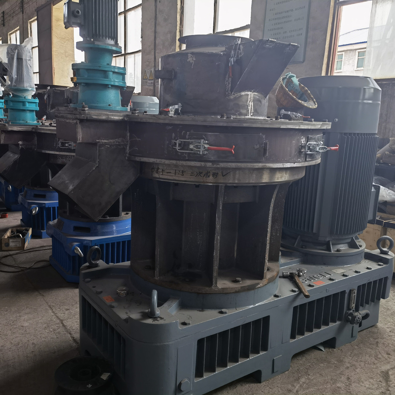 4-12mm Wood Pellet Mill Machine dengan kapasitas 0,8-4t/jam dan tegangan 380V