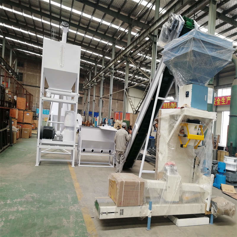 1000kg/H Pelet pakan lini produksi penghancuran pencampuran granulasi pendinginan kemasan 5in1