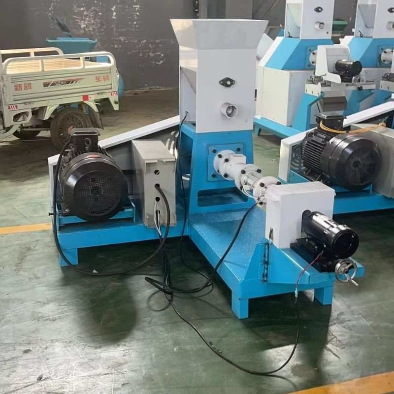 Extruder pakan ikan jenis kering dengan tenaga tiga fase dan kapasitas 50-2000kg/jam