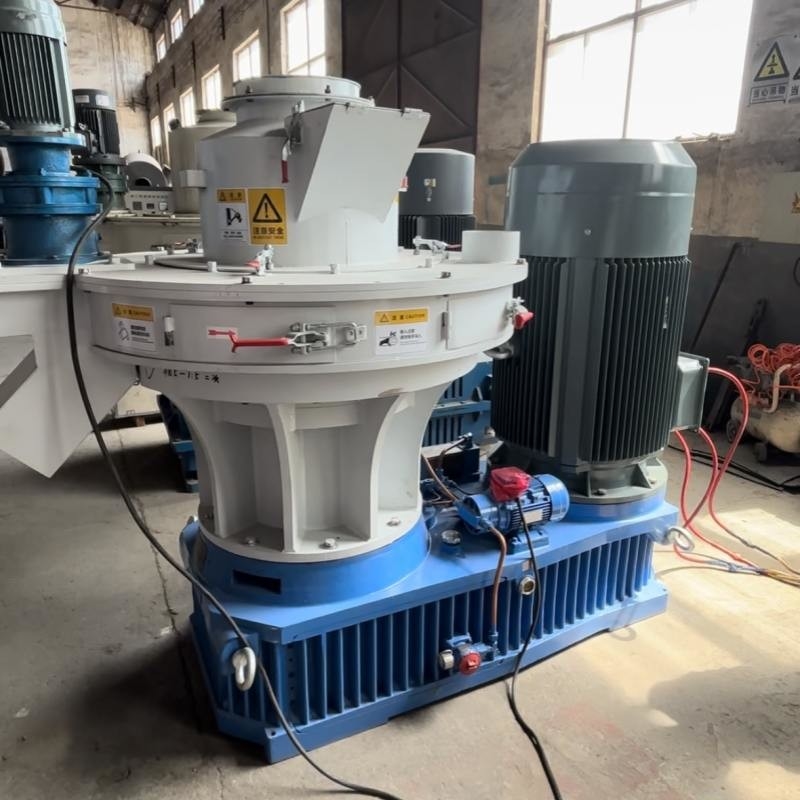 Pohon Chip Biomass Briquetting Chaff Straw Biomass Fuel Produksi Peralatan Biomass Briquetting Mesin