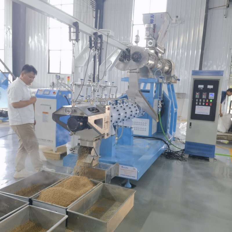 1t/H Kapasitas CE SGS Floating Fish Tilapia Feed Pellet Extruder Machine dengan Steam Conditioner