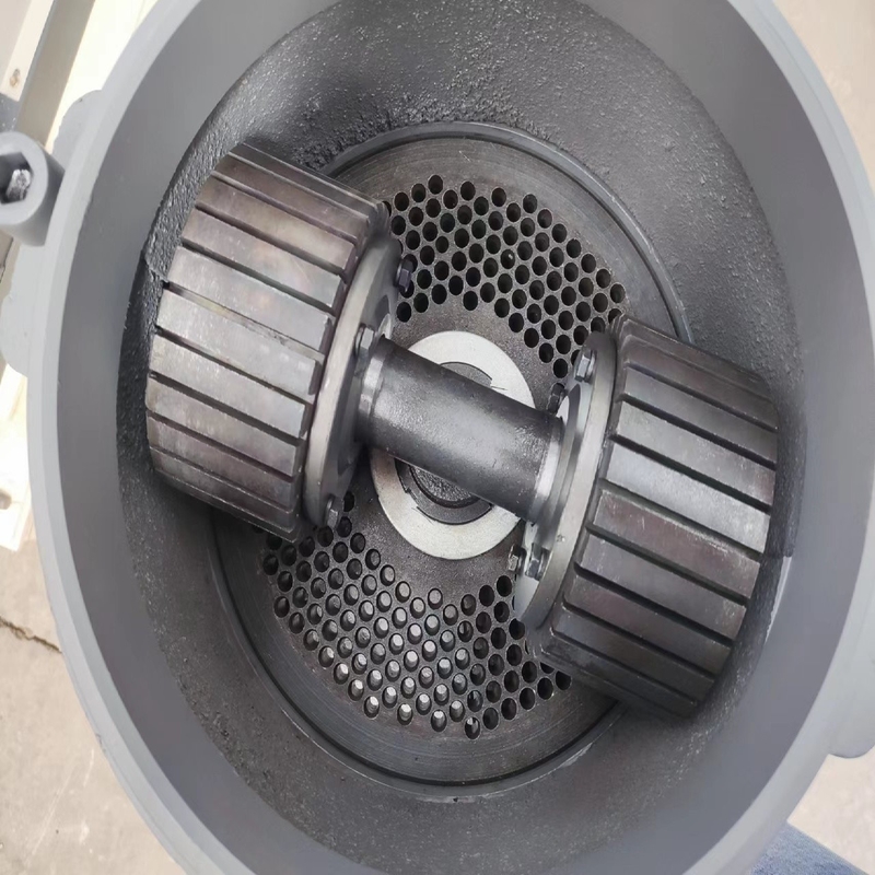 Mudah Operasi Mesin Pellet Pakan 800-1200kg/h Mesin pembuatan pakan hewan Produksi tinggi Pakan Pellet Mill