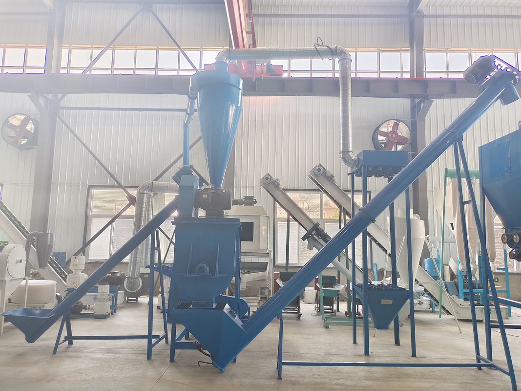 Jalur Pelletizing Pakan Hewan yang dapat disesuaikan dengan instalasi panduan insinyur dan pasokan listrik 380V/50Hz/3Phase
